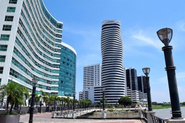 Riverfront I 1, Piso 4, Suite Vista Al Rio, Puerto Santa Ana, Guayaquil Exteriör bild