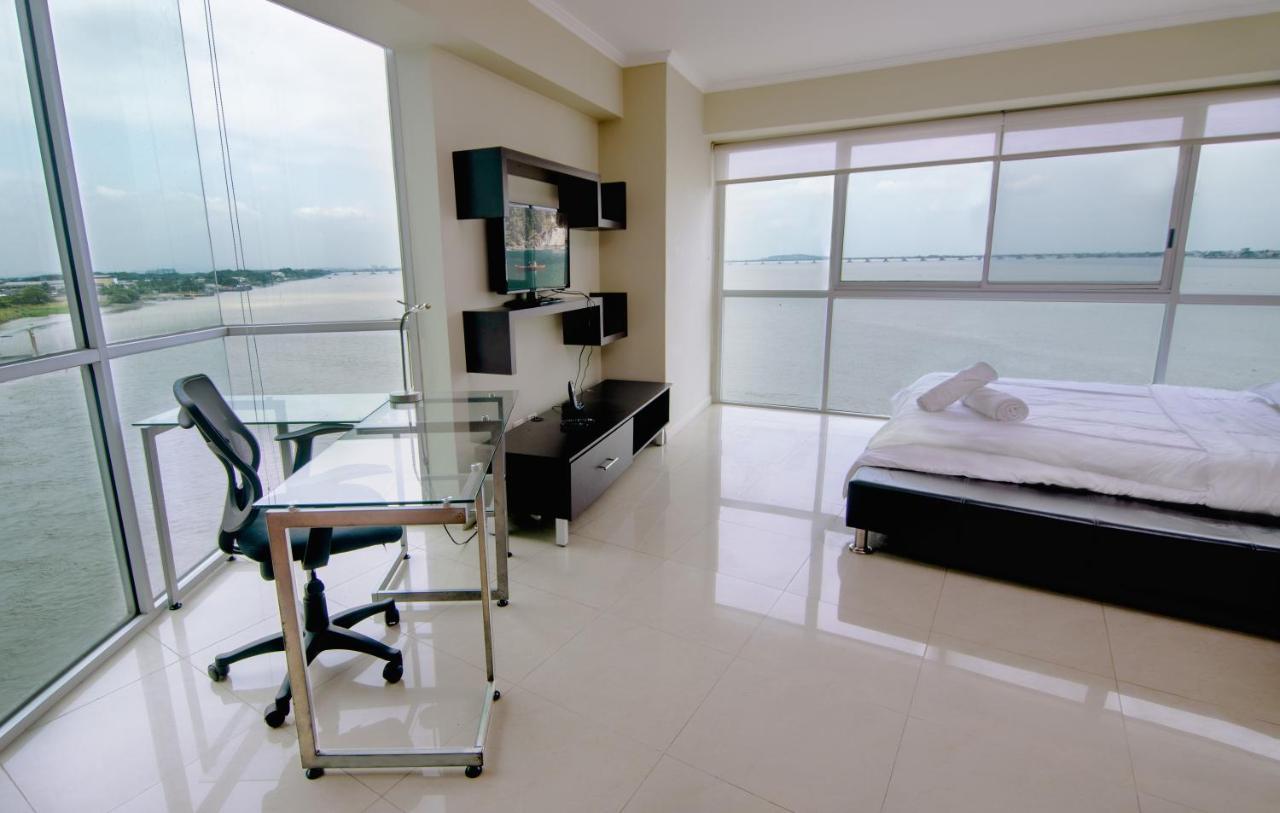 Riverfront I 1, Piso 4, Suite Vista Al Rio, Puerto Santa Ana, Guayaquil Exteriör bild